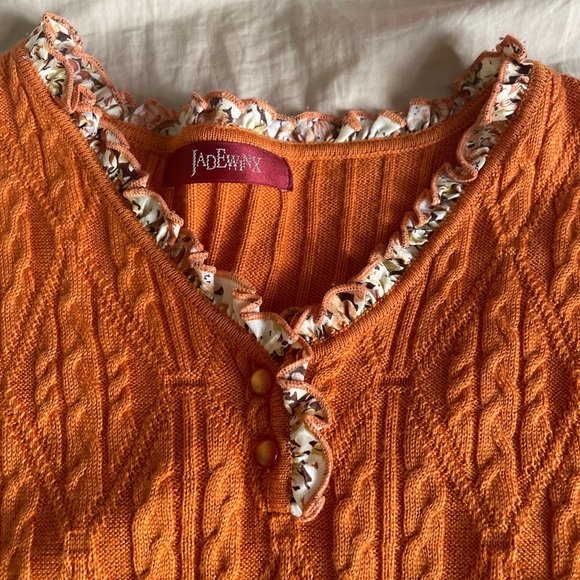 Burnt orange jumper with floral detailing - Picture 2 of 3